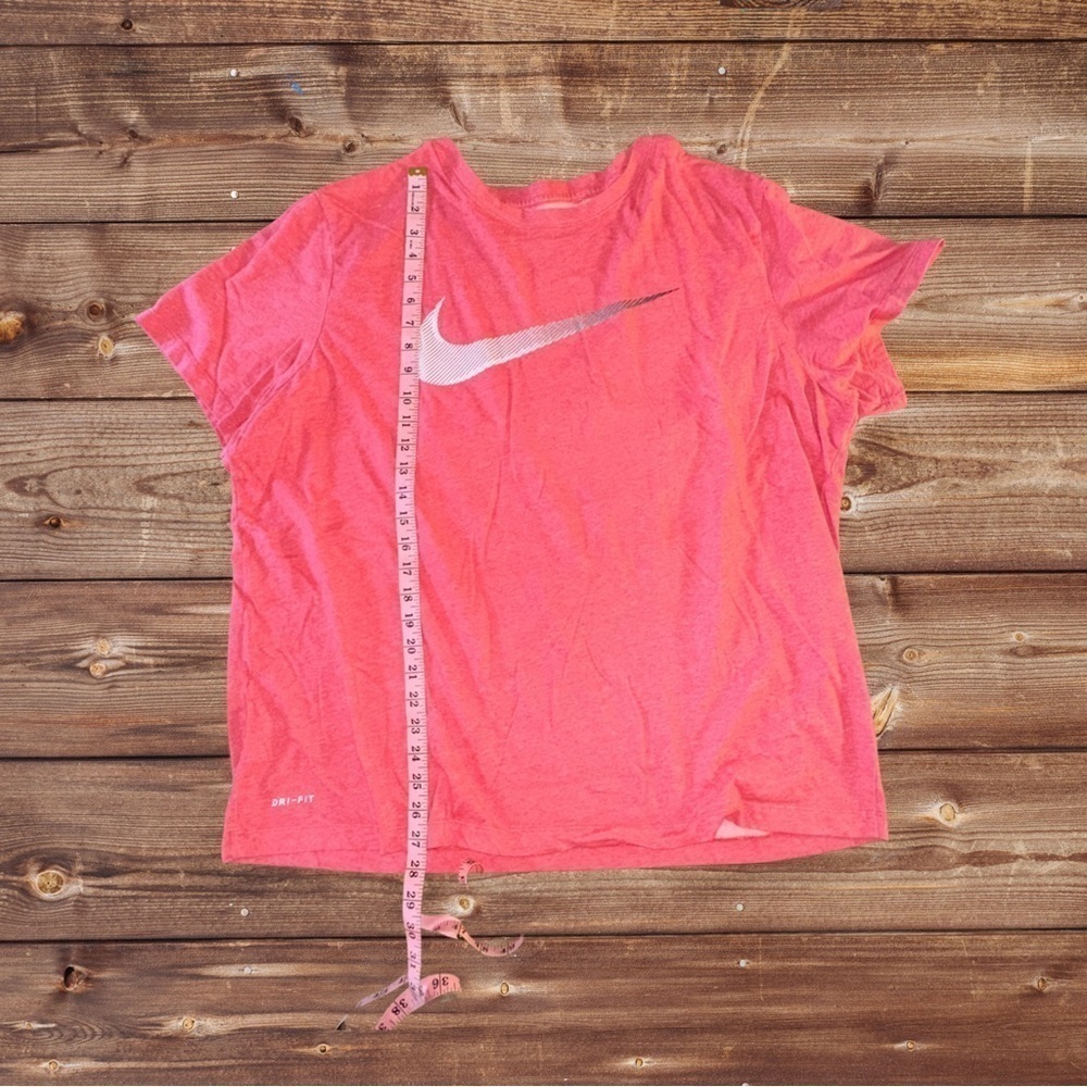 Nike Dri-Fit Tee XXL - Athletic Cut Red Comfort & Performance 4 Active Lifestyle - Picture 5 of 7